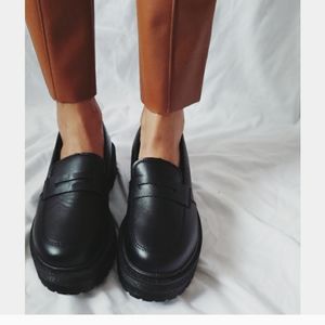 Yorkshire collection// black loafer